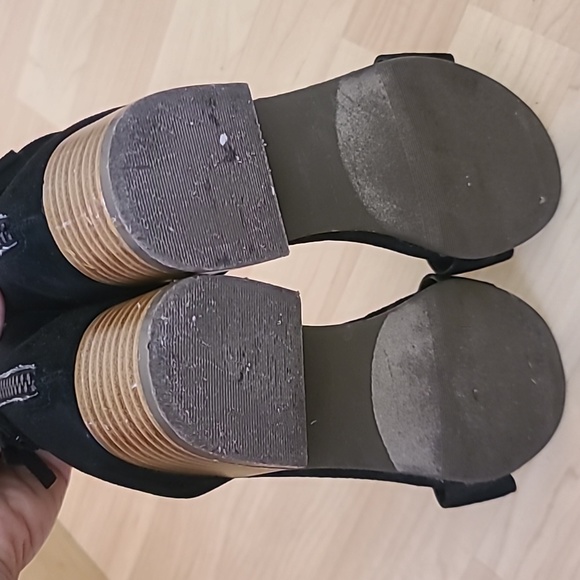 Steve Madden Darcie Black Suede Tassel Block heel Sandals Size 4 - Picture 8 of 10